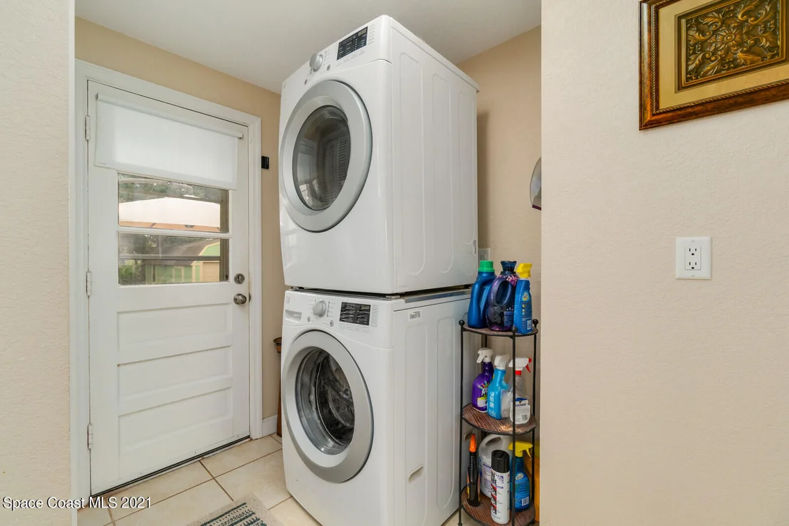 Photo of 1256 Sun Circle W