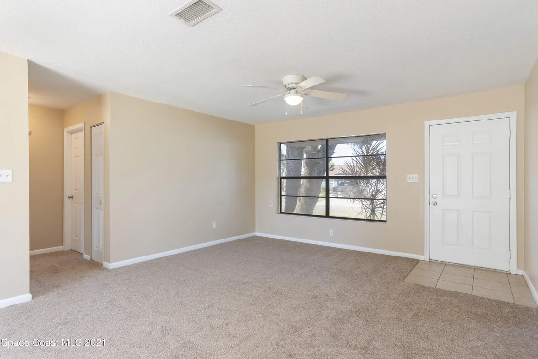 Photo of 5649 Jamaica Road