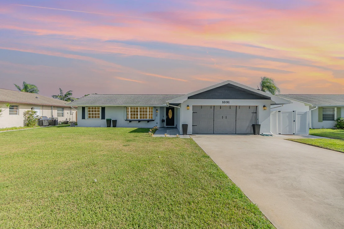 Photo of 1891 Tallpalm Road