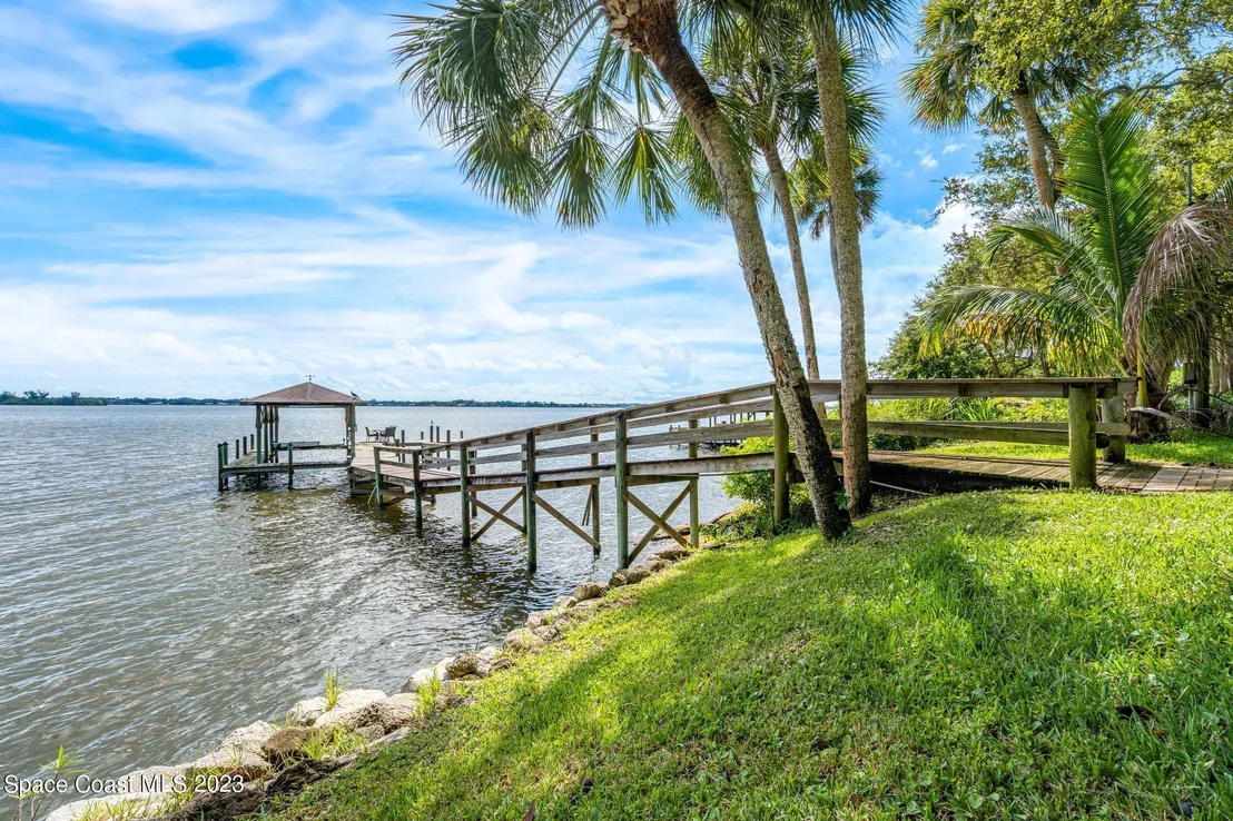 Photo of 1421 Rockledge Drive