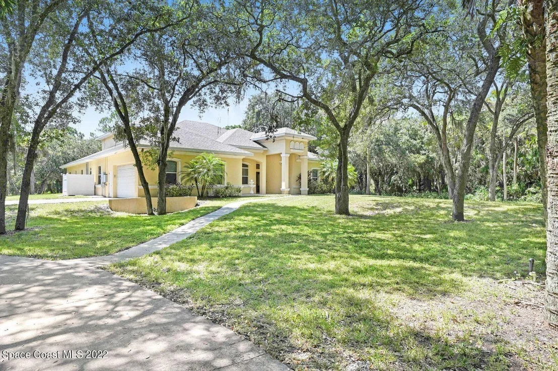 Photo of 1170 Adamson Road
