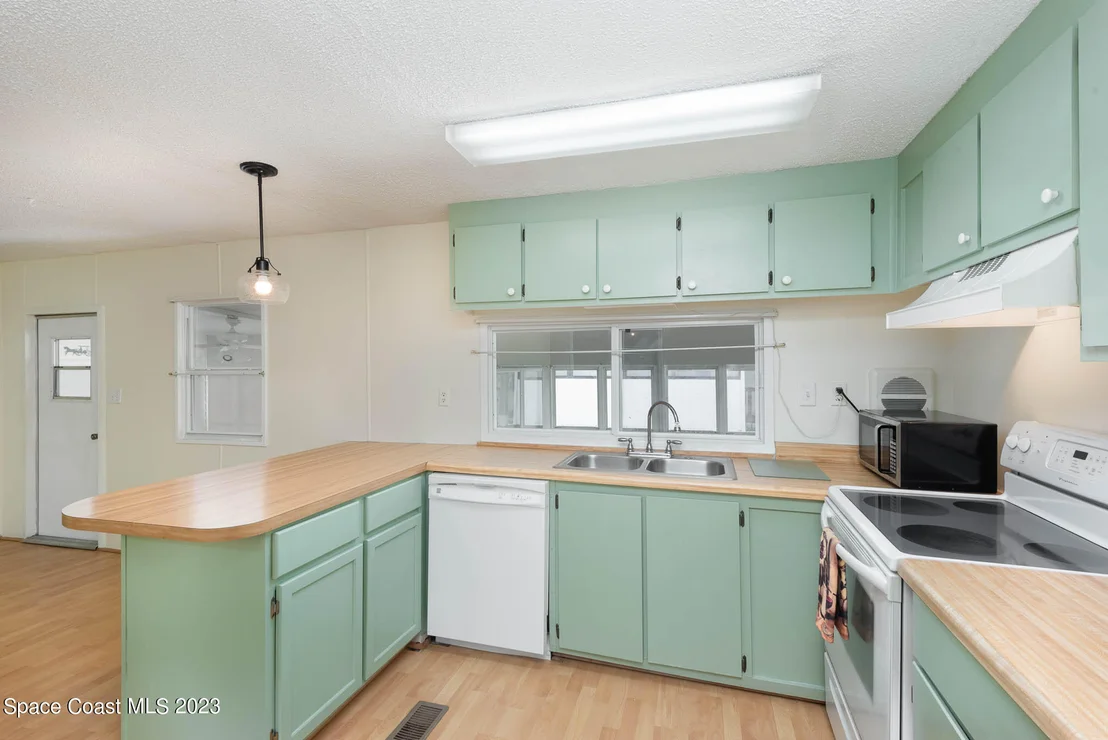 Photo of 19 Annette Drive