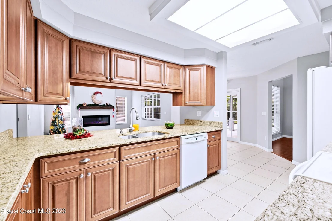 Photo of 921 Osprey Lane