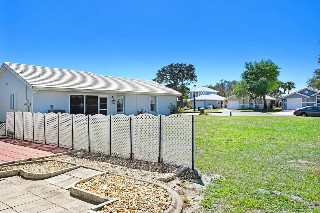 Photo of 1180 Goldenrod Circle NE