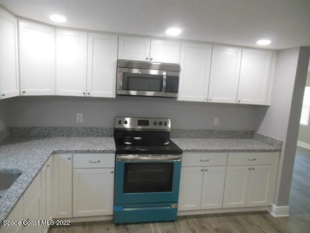 Photo of 335 Maplewood Boulevard