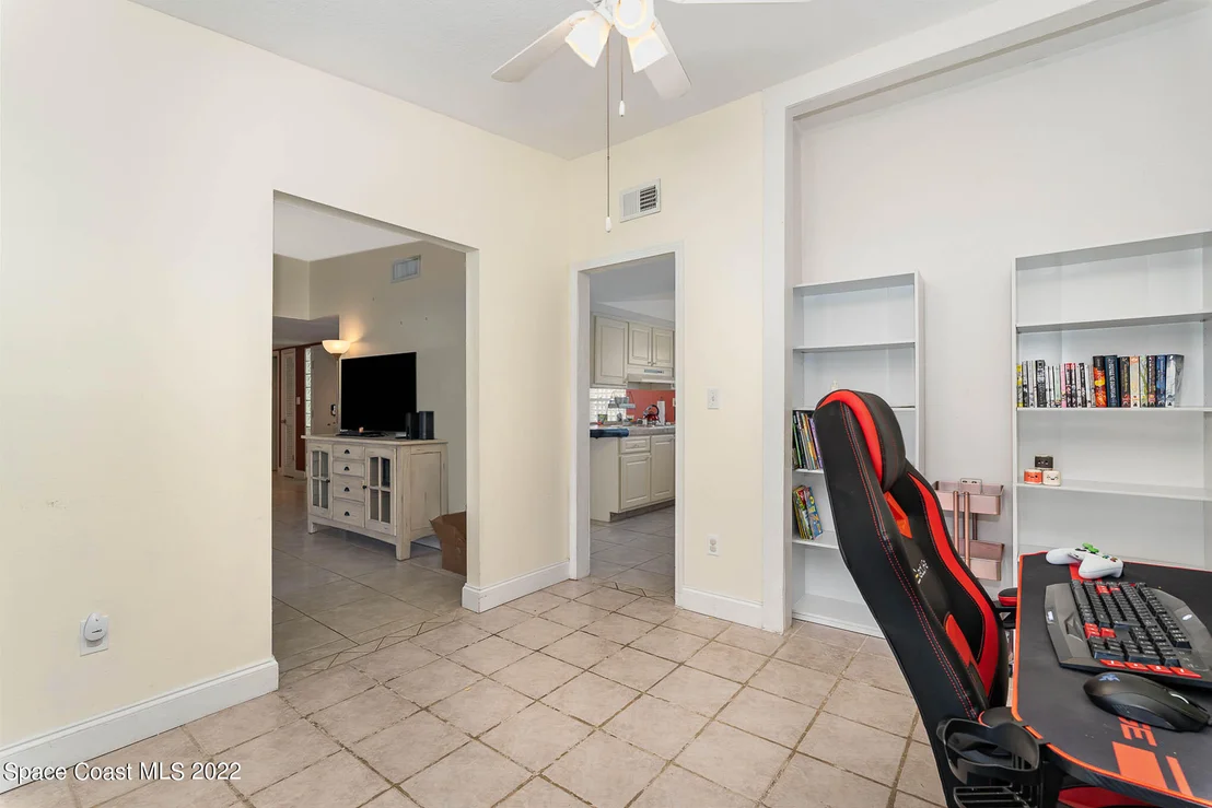 Photo of 1024 Daytona Drive NE