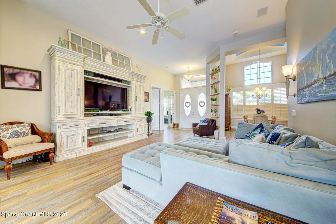 Photo of 328 Rio Villa Boulevard