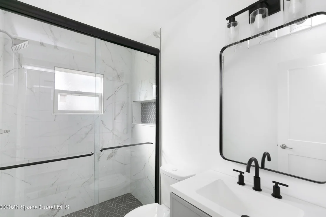 Photo of 710 Airoso Road SE