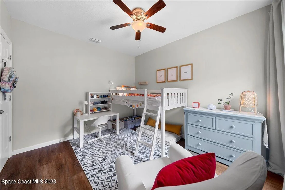 Photo of 930 Dillard Drive SE