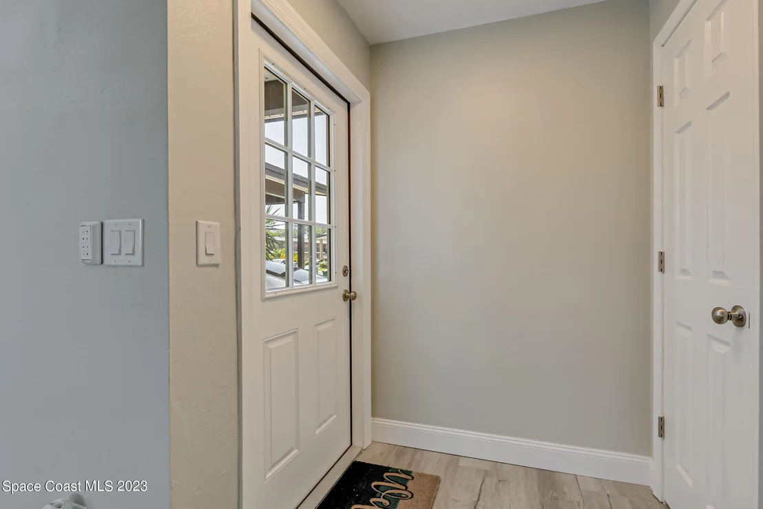 Photo of 1794 Dixon Boulevard