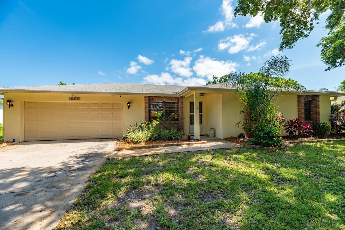Photo of 2000 Nicklaus Drive