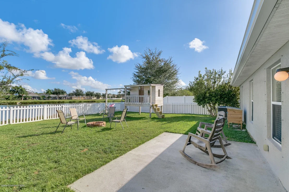 Photo of 2331 Bridgeport Circle