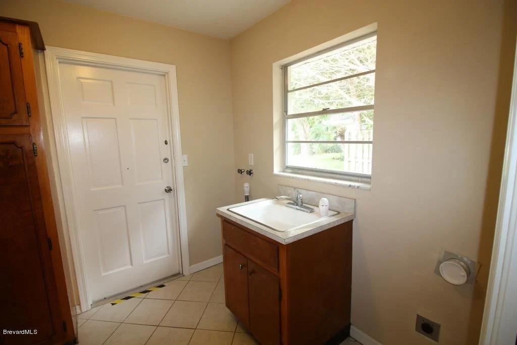 Photo of 440 Hamlin Avenue