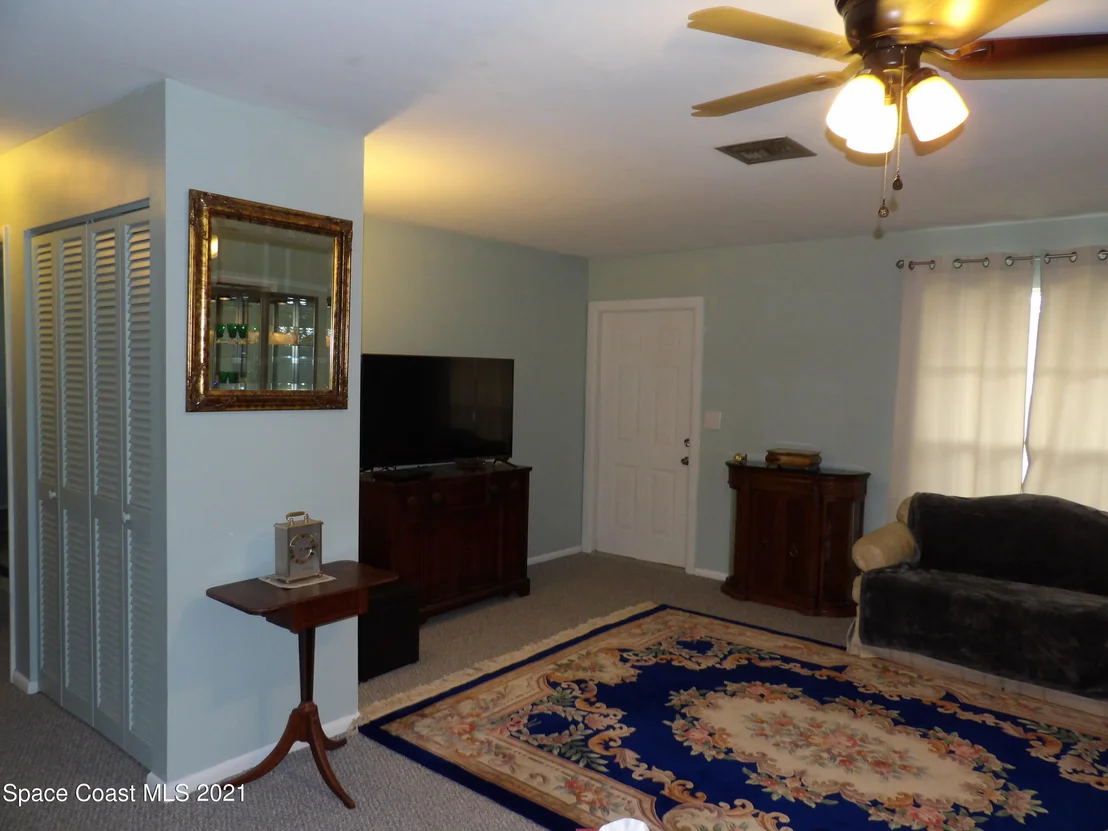 Photo of 797 Bianca Drive NE