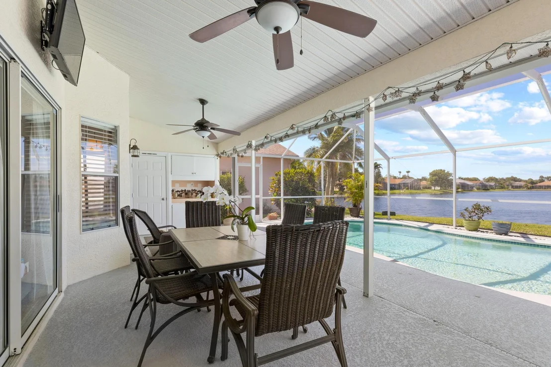 Photo of 970 Somerset Lane