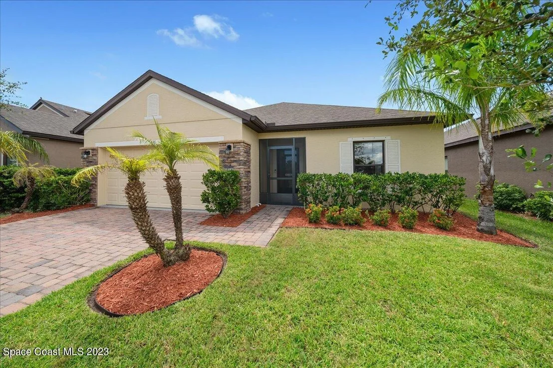 Photo of 930 Dillard Drive SE