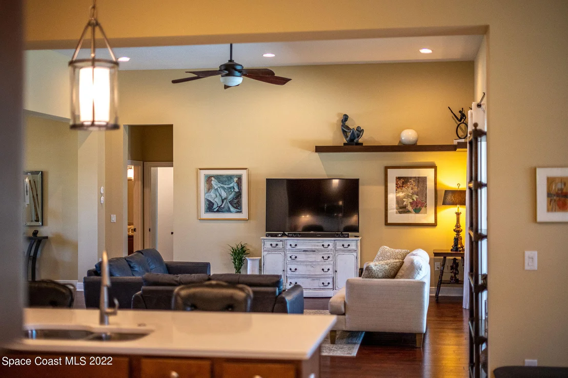 Photo of 130 7th Avenue