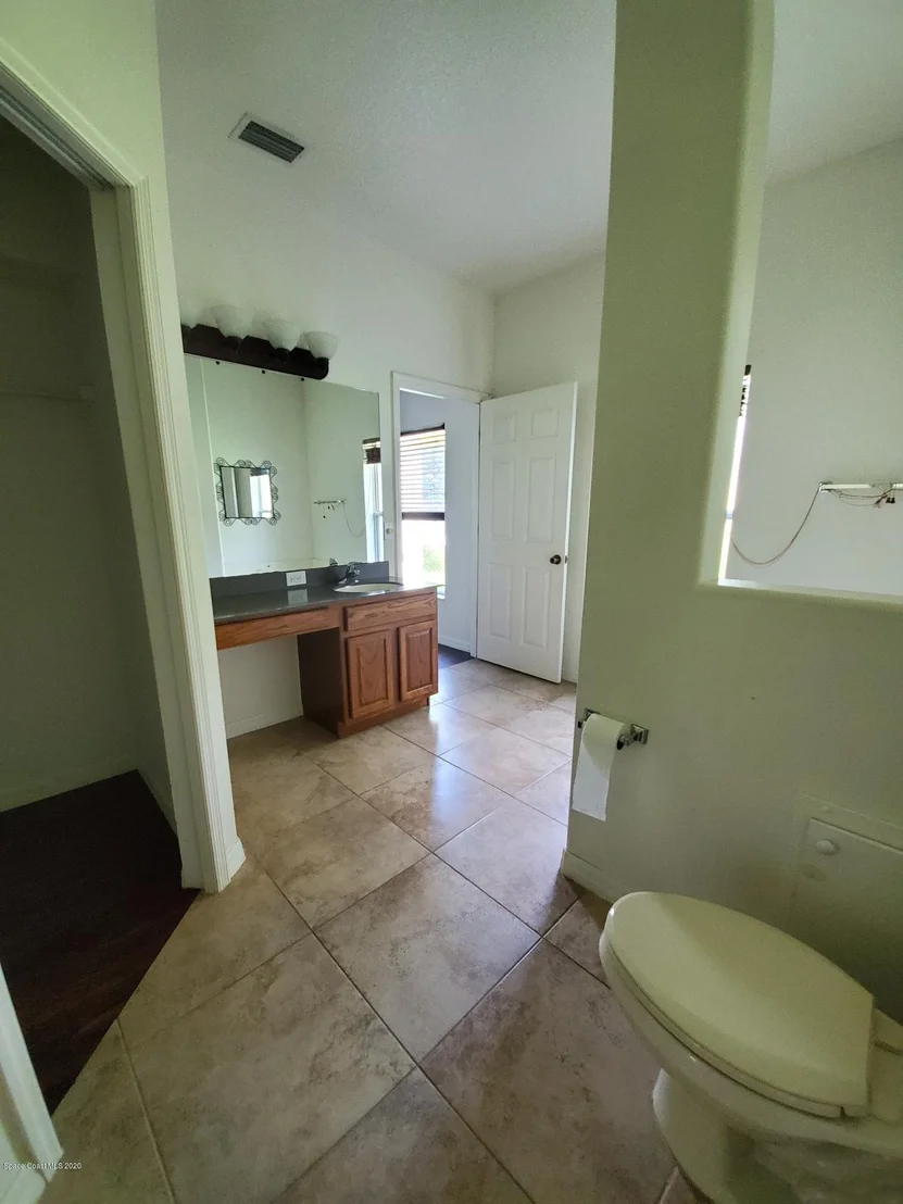 Photo of 3881 Manitoba Way