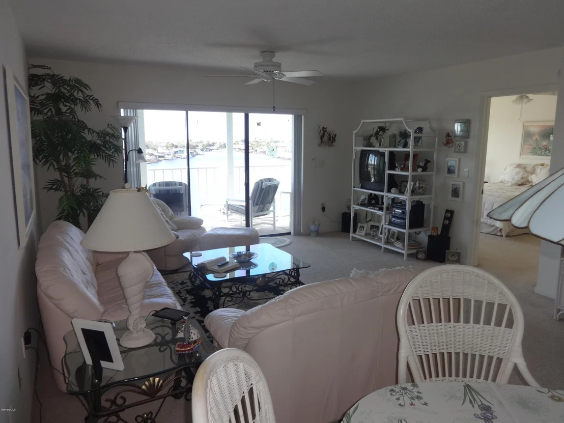 Photo of Unit 1402 at 1700 Commodore Boulevard