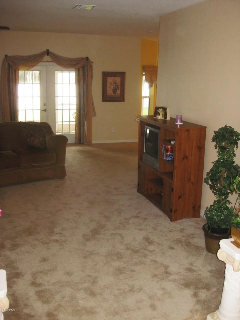 Photo of 1306 NW Jupiter Boulevard