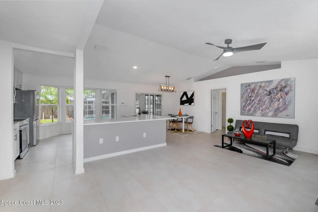 Photo of 1091 Pace Drive NW