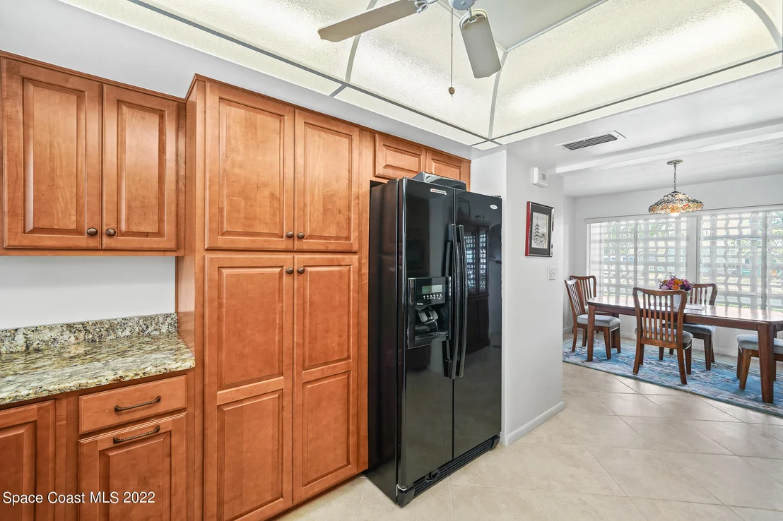 Photo of 453 Cardinal Drive