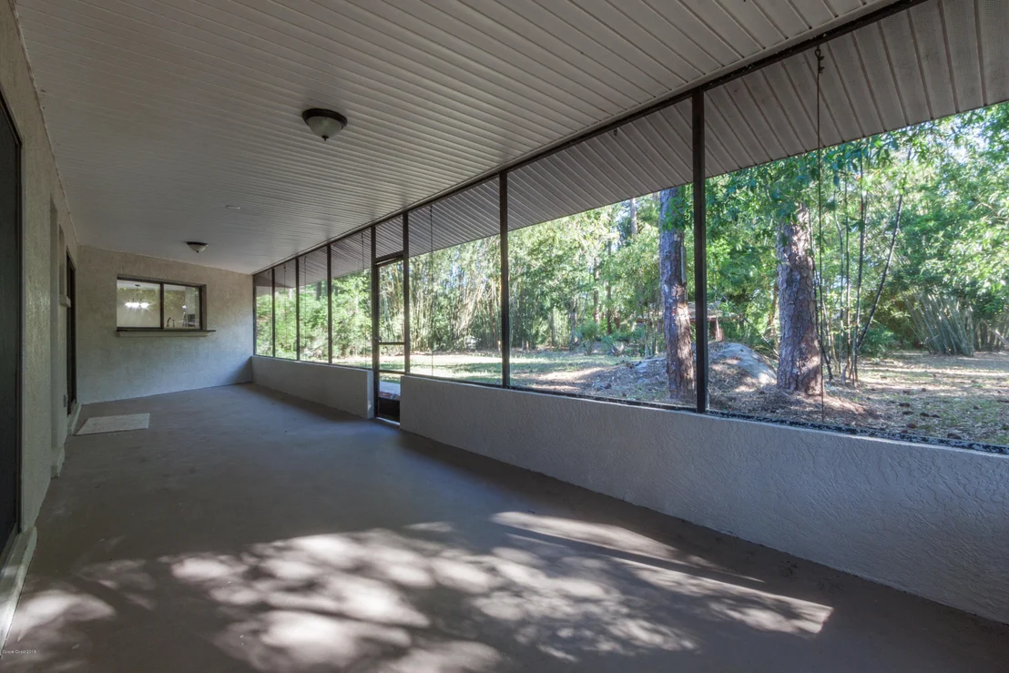 Photo of 8583 Sheridan Road