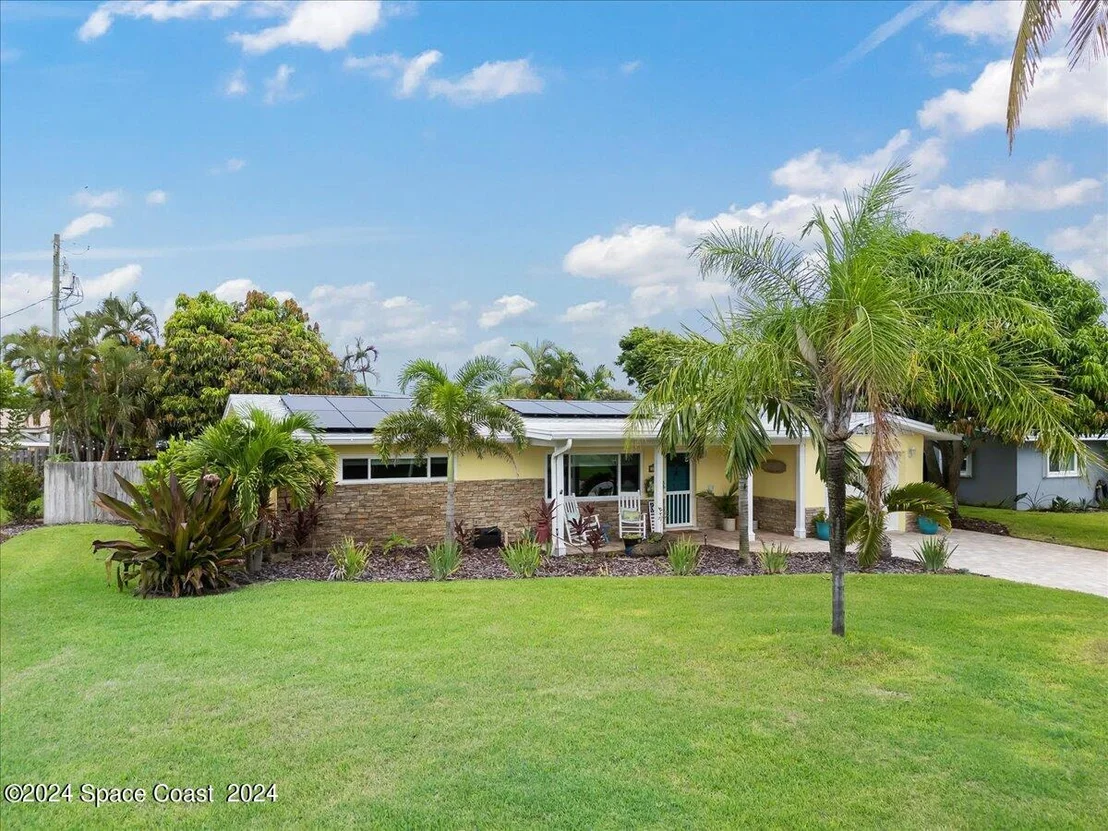 Photo of 2215 Reef Avenue