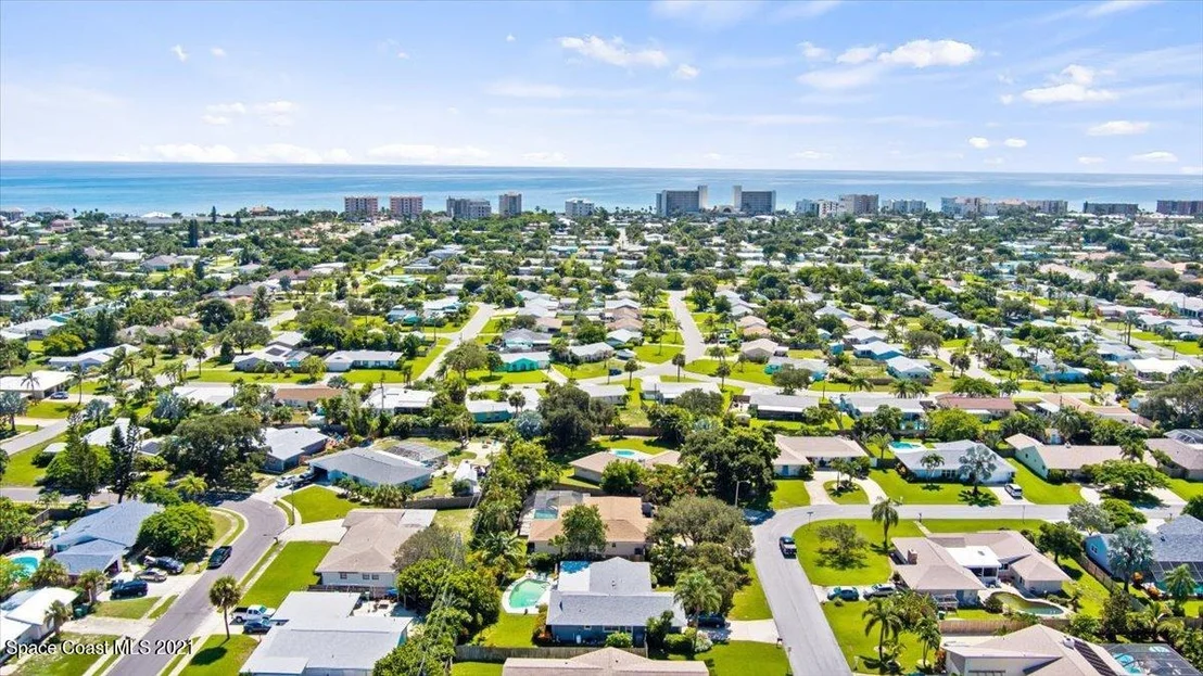 Photo of 528 Solitaire Palm Drive
