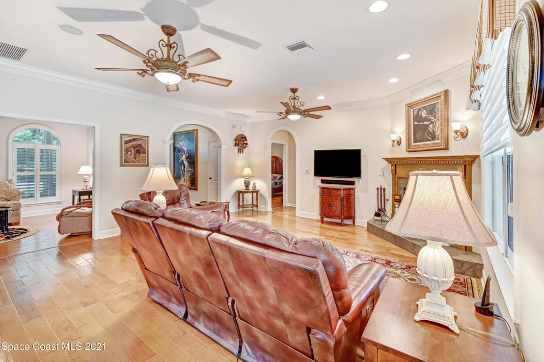 Photo of 3848 Sterling Street