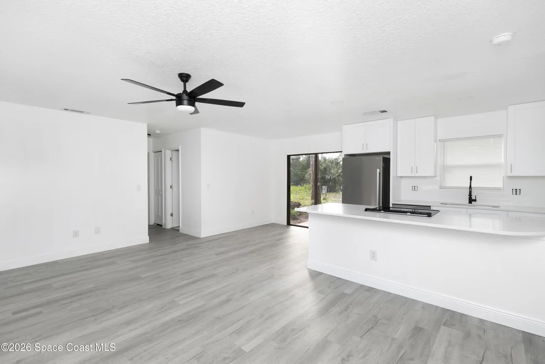 Photo of 710 Airoso Road SE