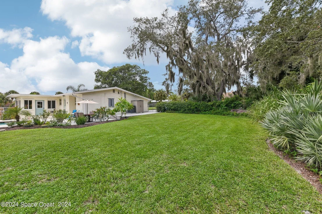 Photo of 905 Glenham Drive NE
