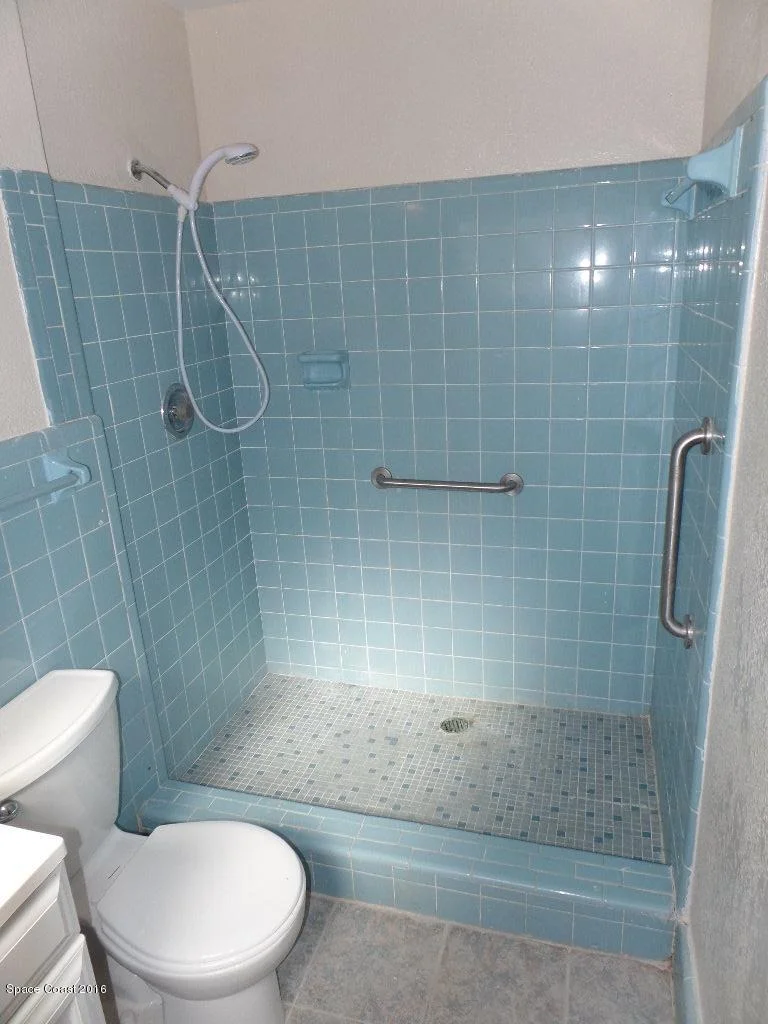 Photo of 1720 Golfview Drive
