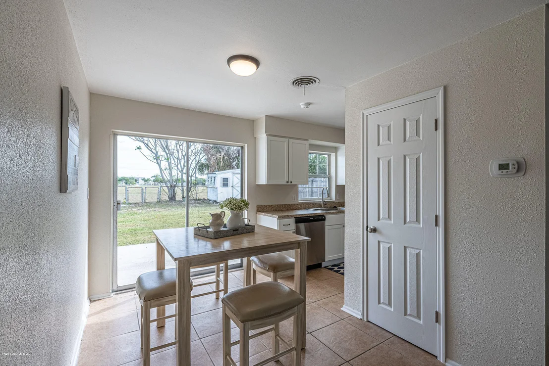 Photo of 2711 Locksley Road
