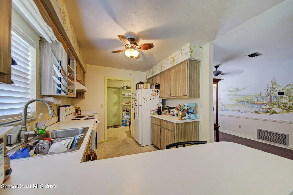 Photo of 1724 Golfview Drive