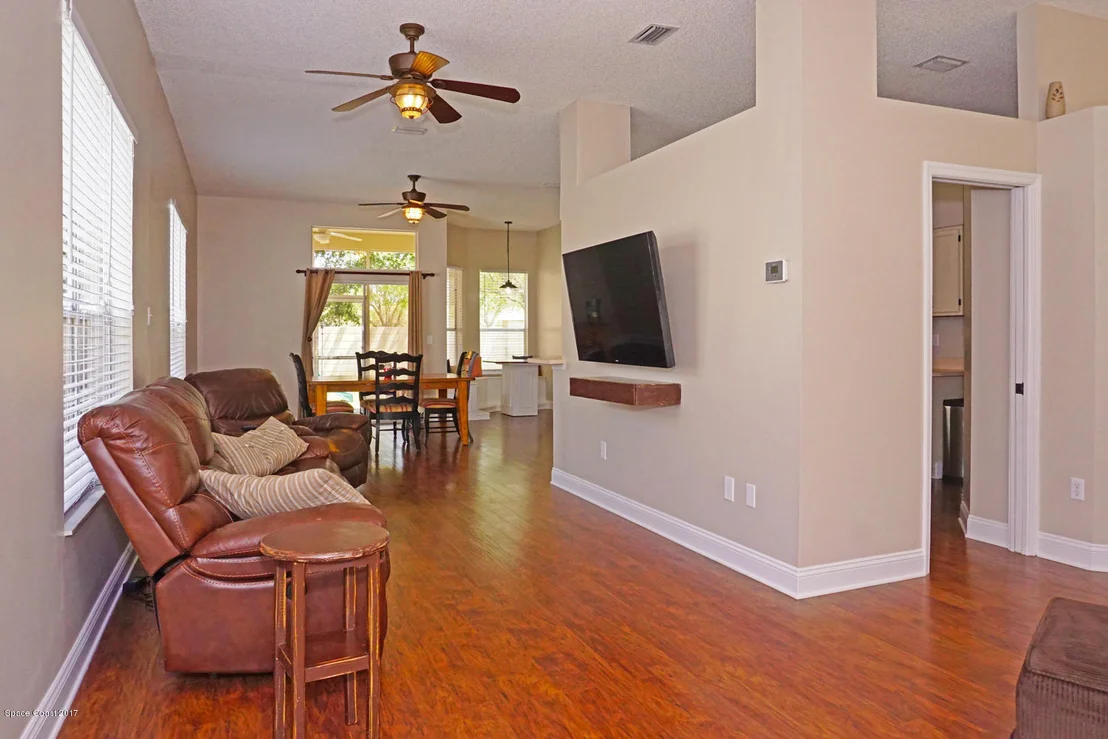 Photo of 7014 Hammock Trace Drive