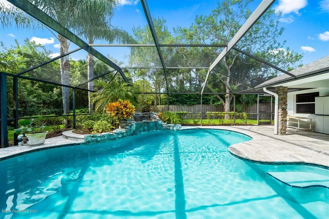 Photo of 1338 Silver Lake Drive