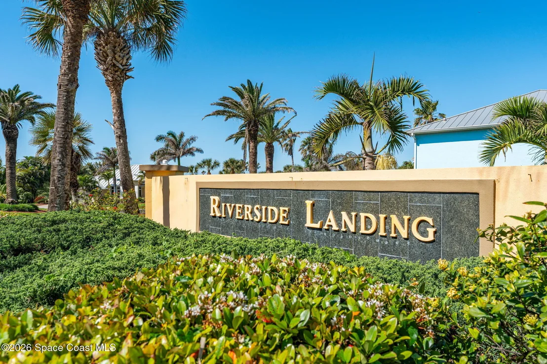 Photo of 327 Island Drive