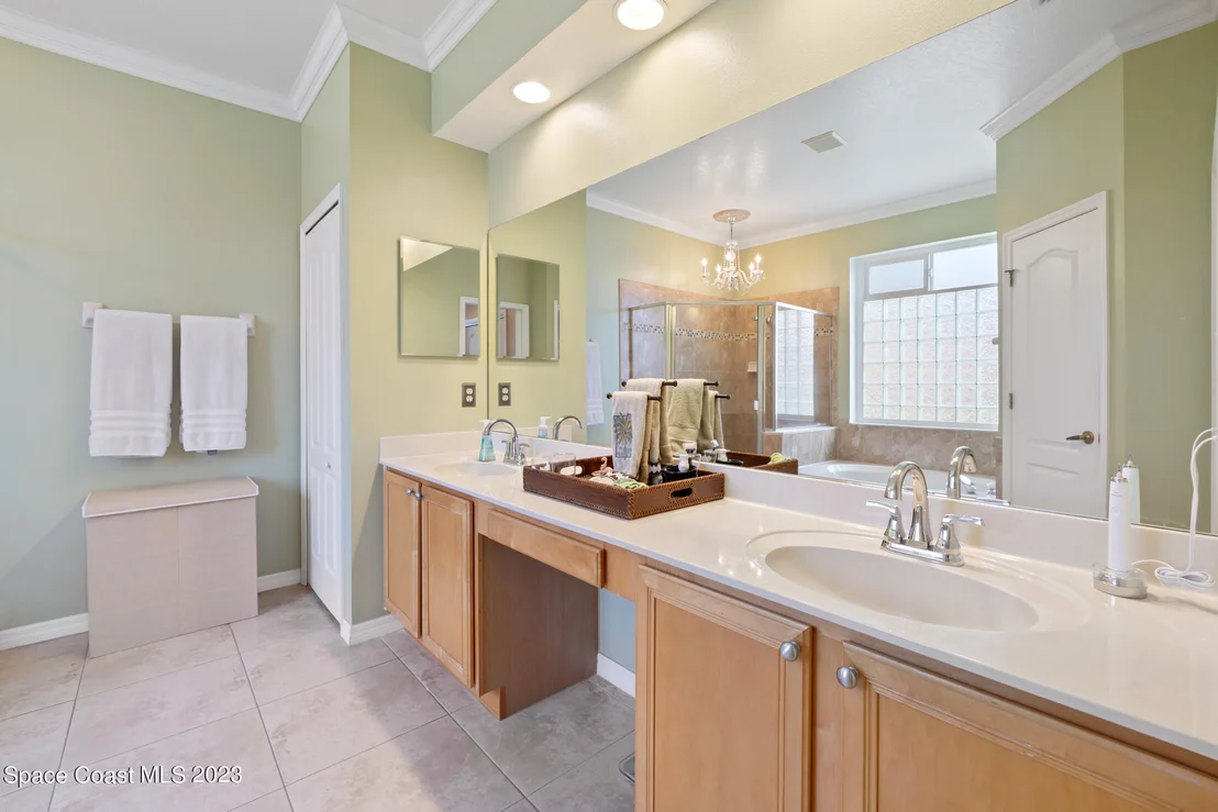 Photo of 5847 Arlington Circle