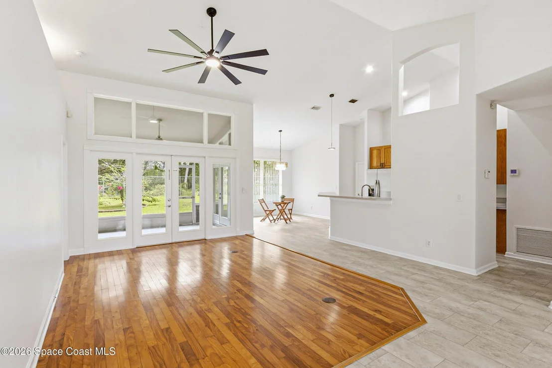 Photo of 1150 Meadowbrook Road NE