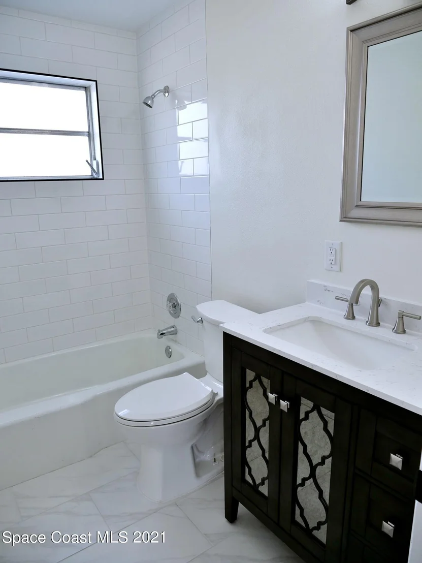 Photo of 1728 Golfview Drive