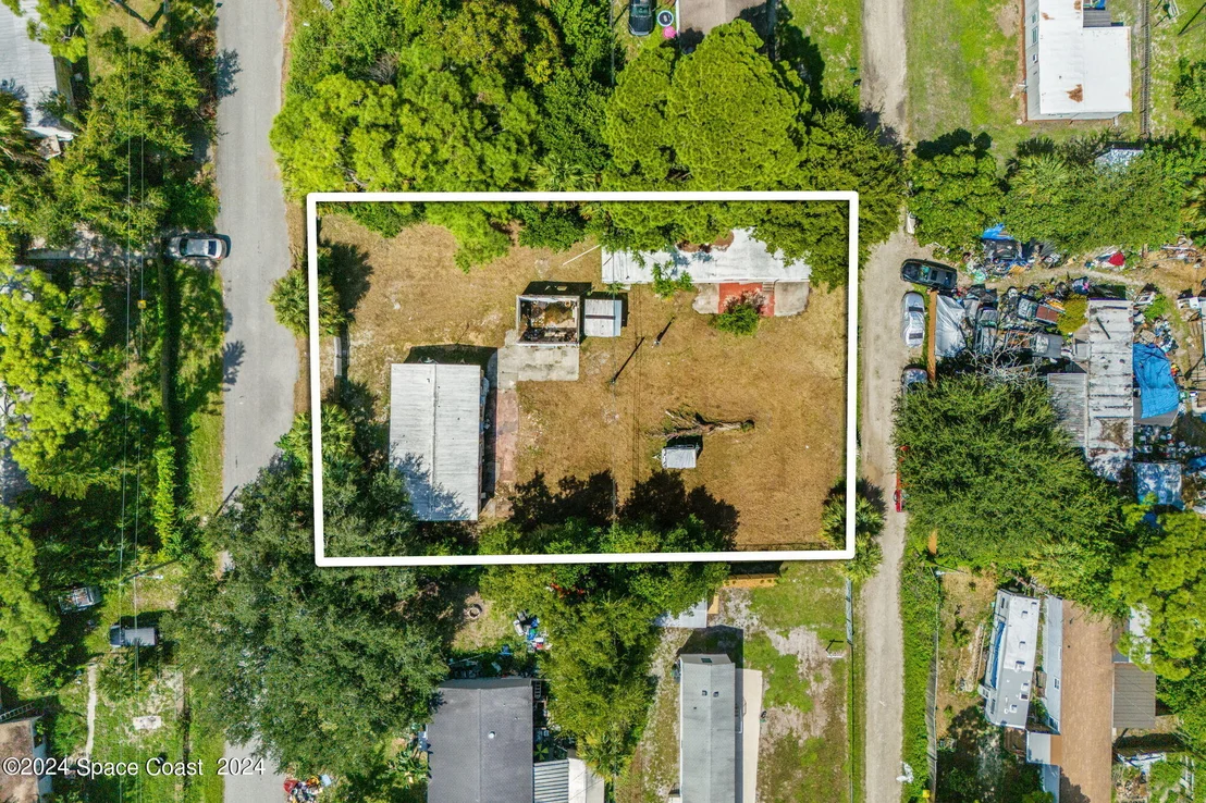 Photo of 326 Iris Street