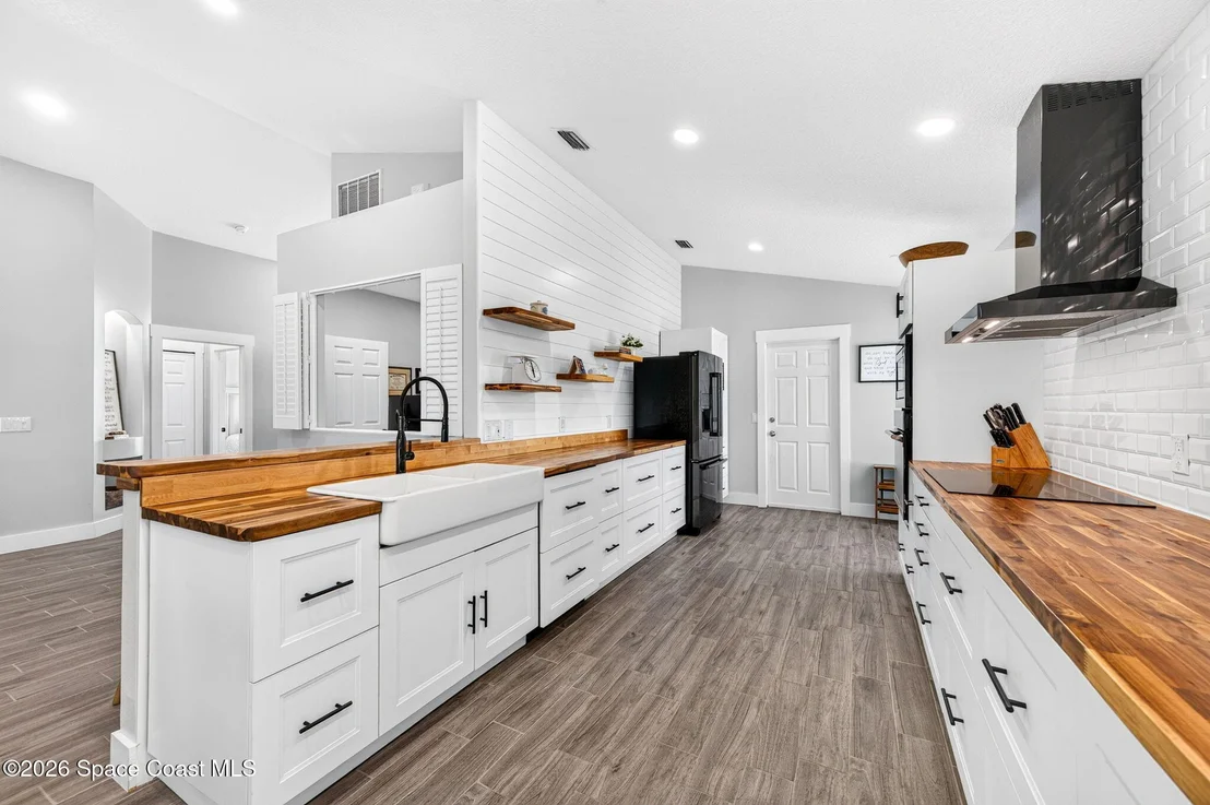 Photo of 2453 Addington Circle
