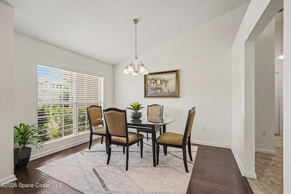 Photo of 325 Abernathy Circle SE