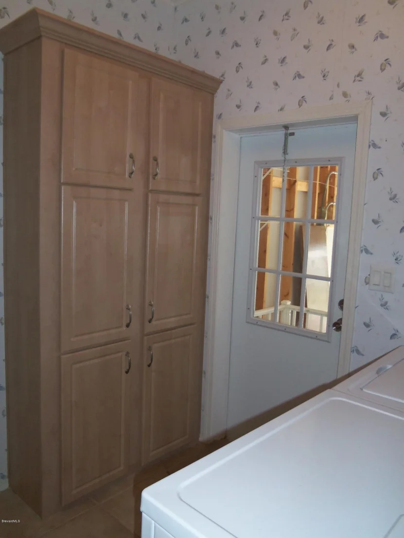 Photo of 475 Outer Drive