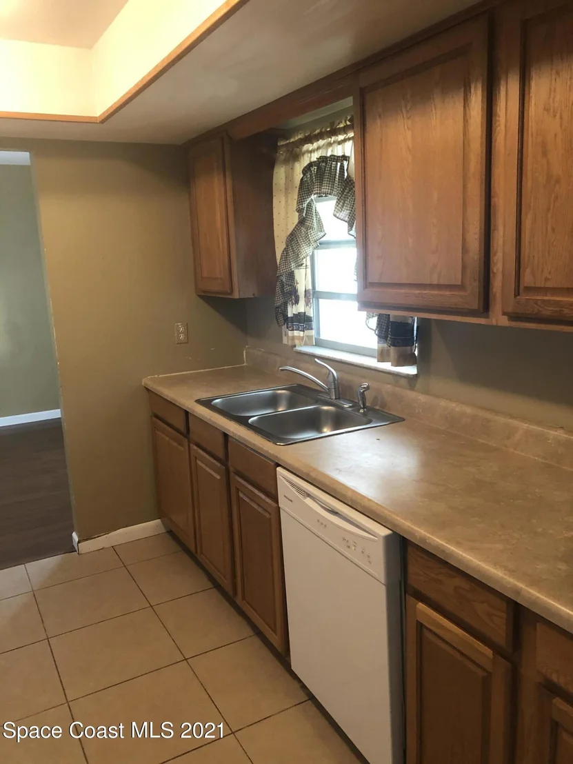 Photo of 100 Southgate Boulevard