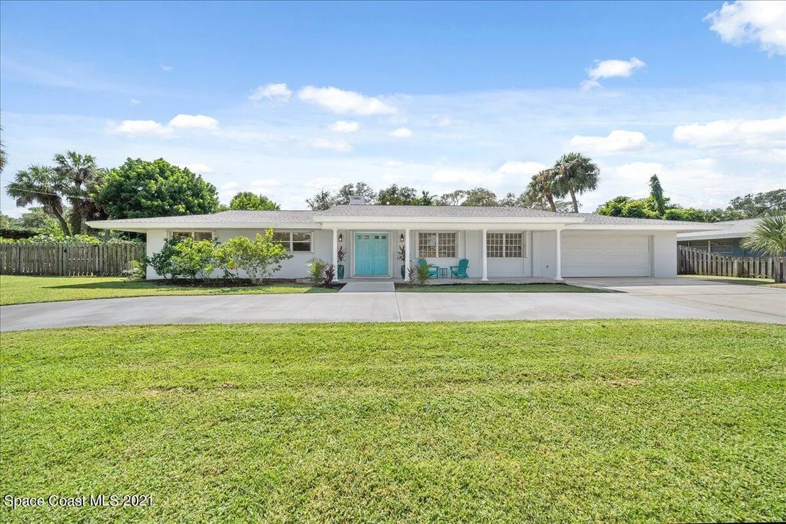 Photo of 585 Bahama Drive