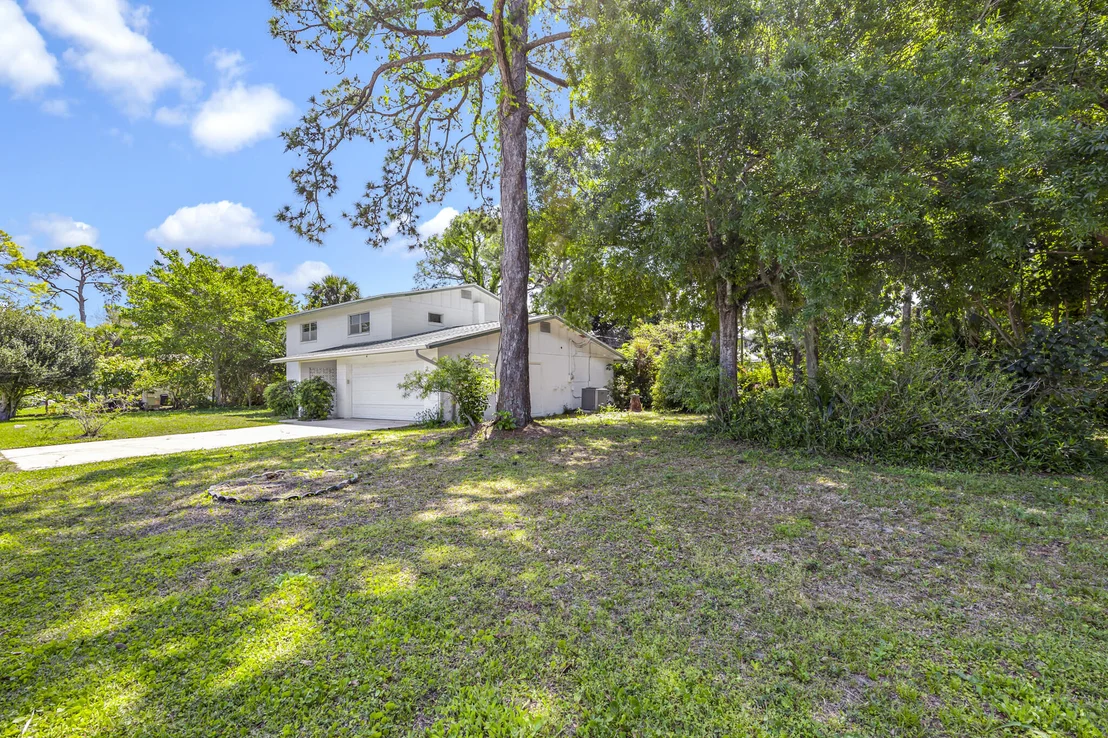 Photo of 455 Pine Boulevard
