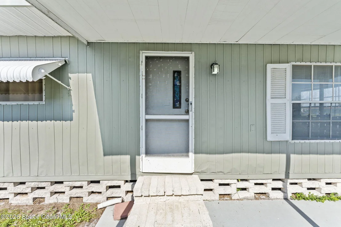 Photo of 2374 Royal Palm Drive NE