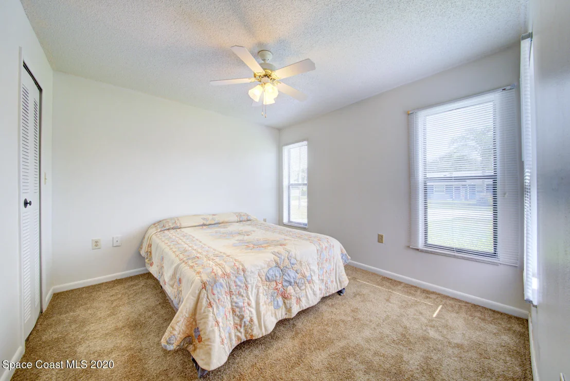 Photo of 6840 Buxton Avenue